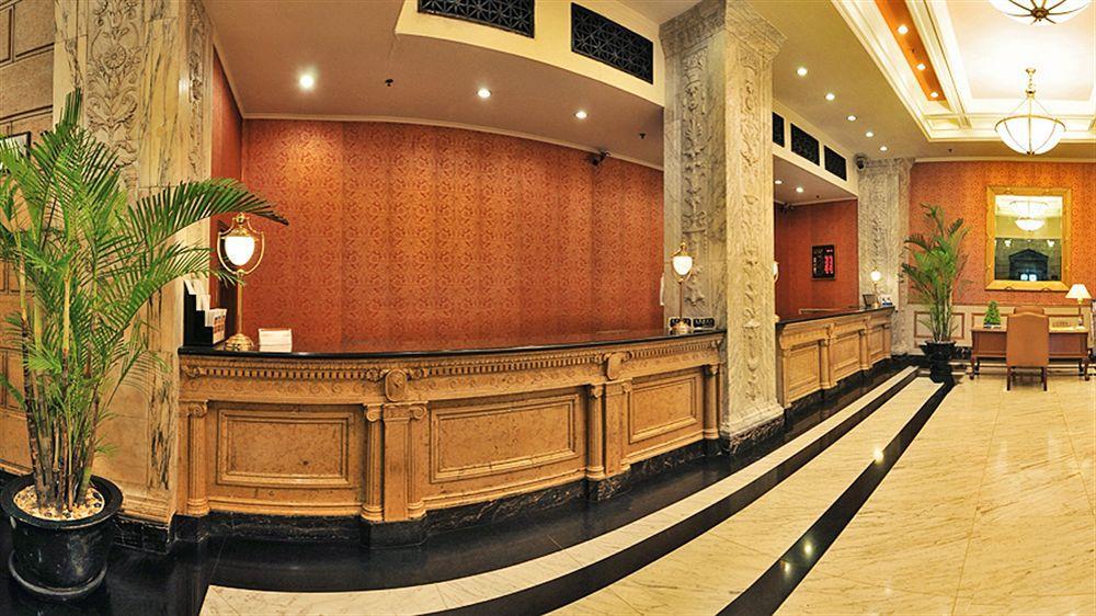 Jin Jiang Pacific Hotel Шанхай Екстериор снимка
