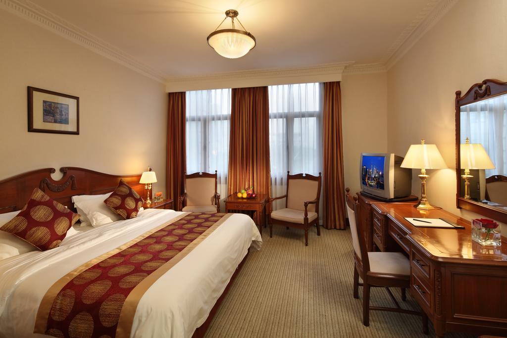 Jin Jiang Pacific Hotel Шанхай Екстериор снимка