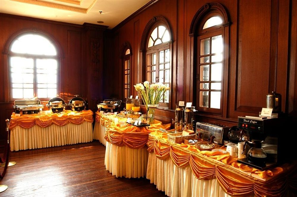 Jin Jiang Pacific Hotel Шанхай Екстериор снимка