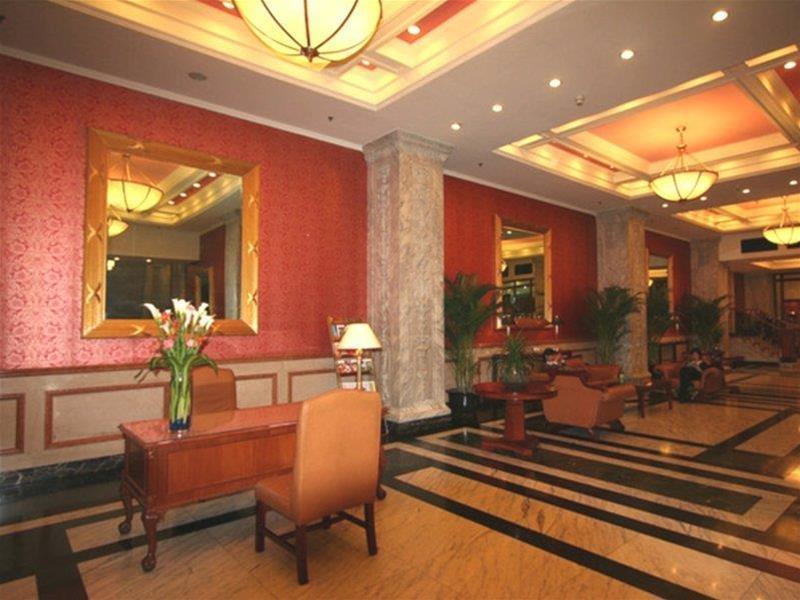 Jin Jiang Pacific Hotel Шанхай Екстериор снимка